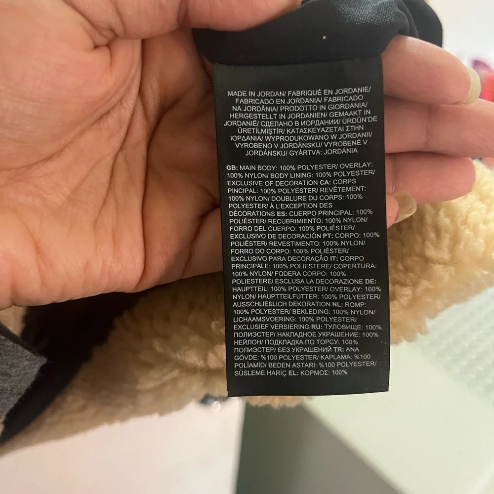 The North Face Beige Sherpa Fleece - Picture 7 of 9